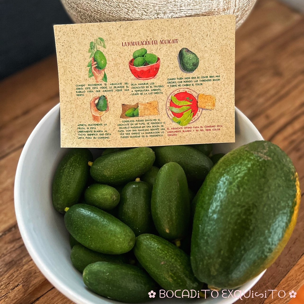 Tostada Wasa con Aguacate Cocktail